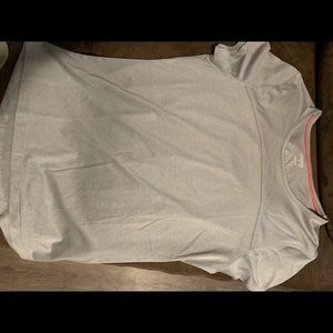 Danskin workout shirt size M
